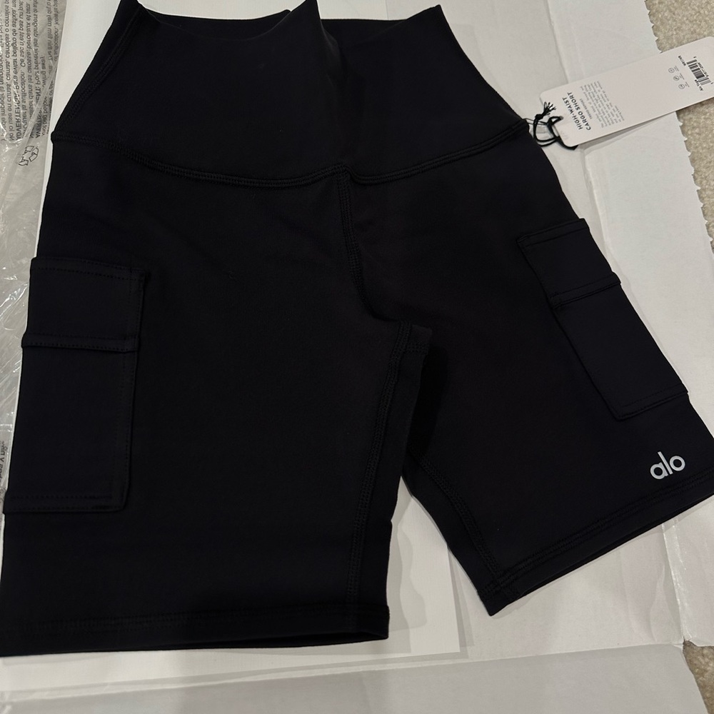 Alo Yoga Cargo Shorts